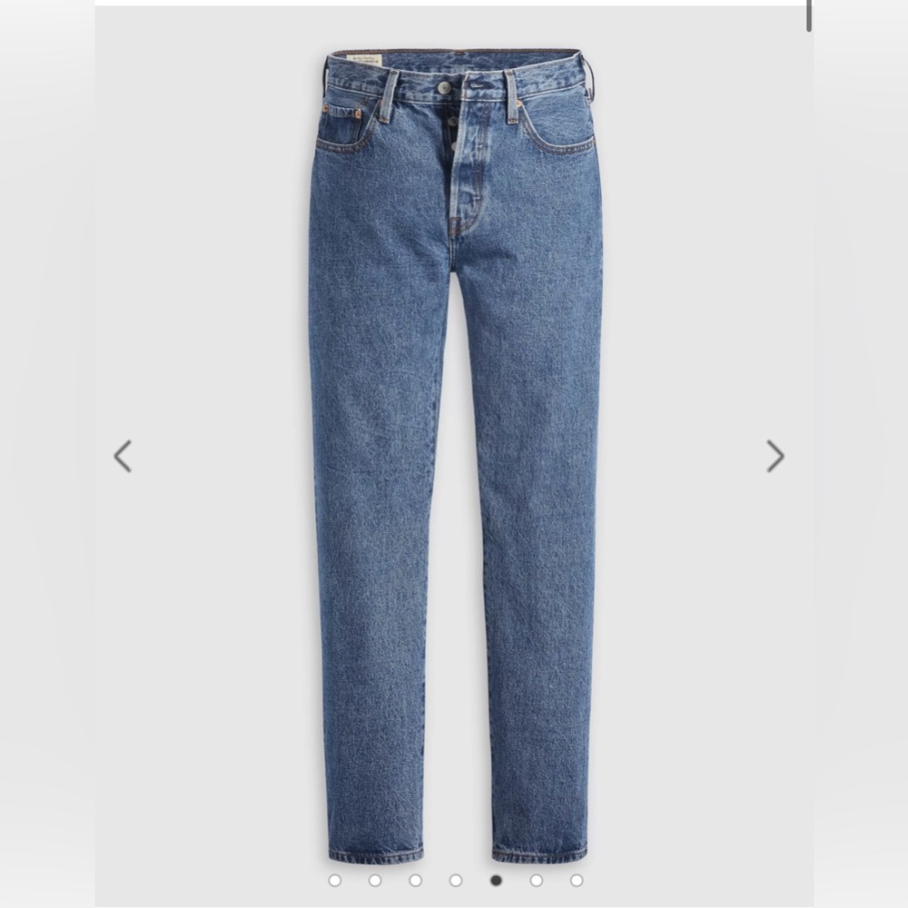 Levi 501 Medium Wash Jeans